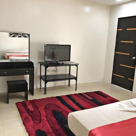 Quezon Premier Hotel - Candelaria Candelaria  Luaran gambar
