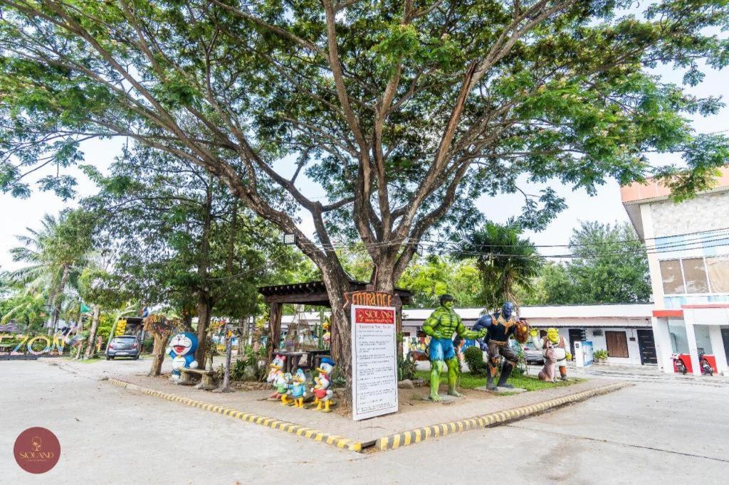 Quezon Premier Hotel - Candelaria Candelaria  Luaran gambar