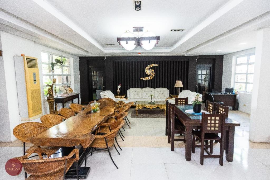 Quezon Premier Hotel - Candelaria Candelaria  Luaran gambar