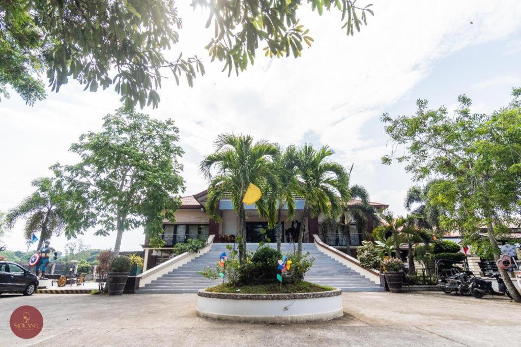 Quezon Premier Hotel - Candelaria Candelaria  Luaran gambar