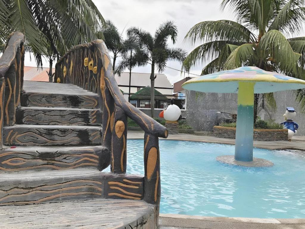 Quezon Premier Hotel - Candelaria Candelaria  Luaran gambar