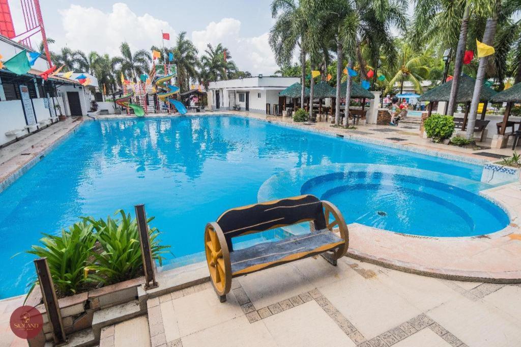 Quezon Premier Hotel - Candelaria Candelaria  Luaran gambar