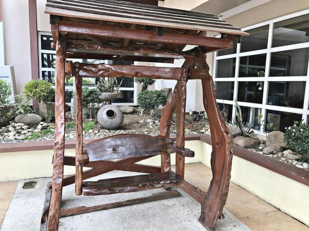 Quezon Premier Hotel - Candelaria Candelaria  Luaran gambar