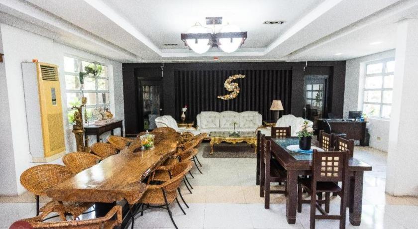 Quezon Premier Hotel - Candelaria Candelaria  Luaran gambar