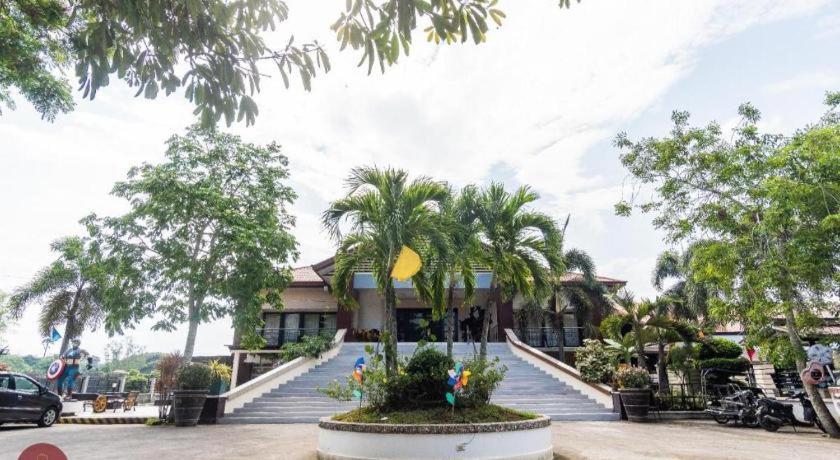 Quezon Premier Hotel - Candelaria Candelaria  Luaran gambar